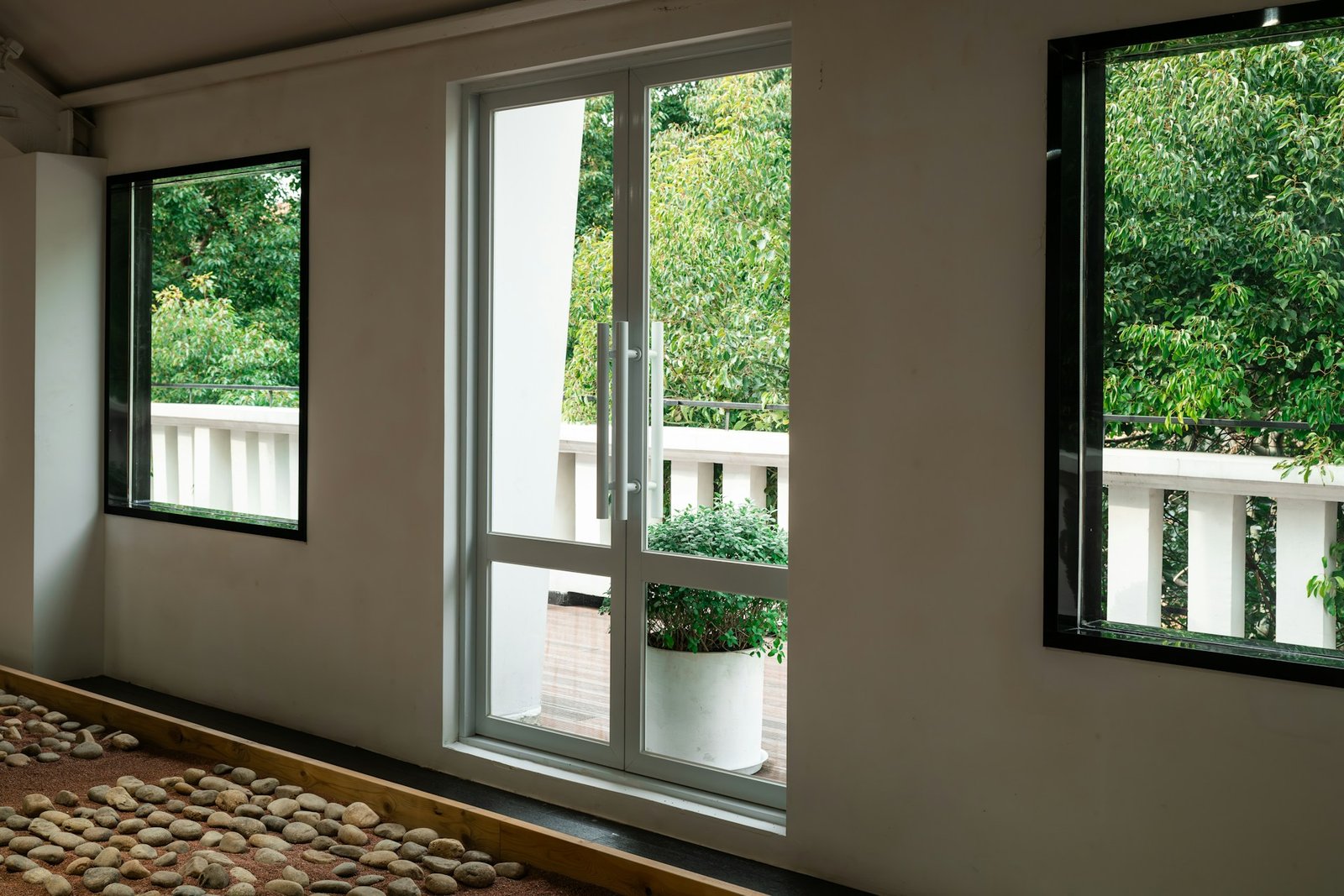 High Quality Aluminium Doors & Windows Installation Mumbai